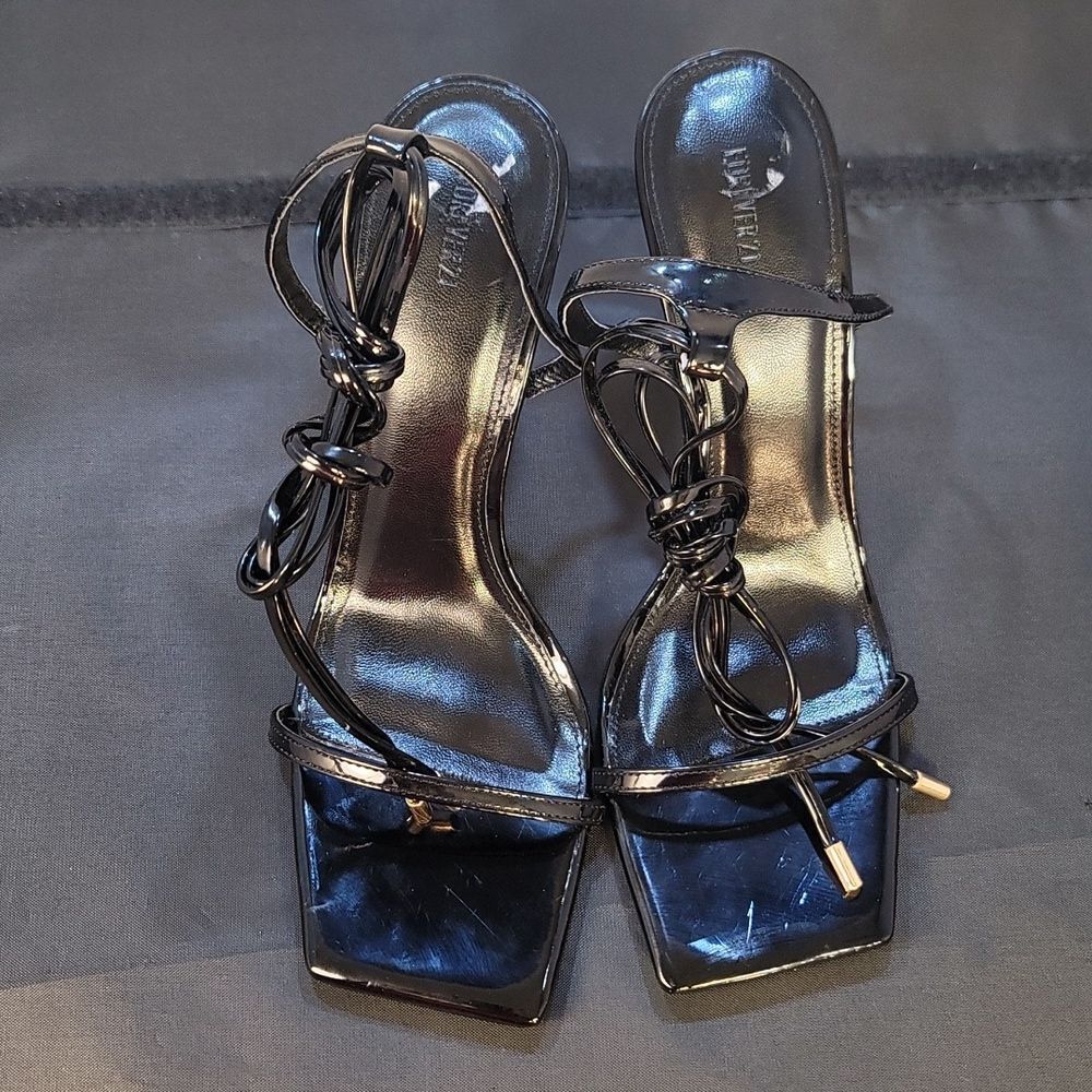 BRAND NEW FOREVER 21 SQUARE TOE LACE UP HEEL SANDAL